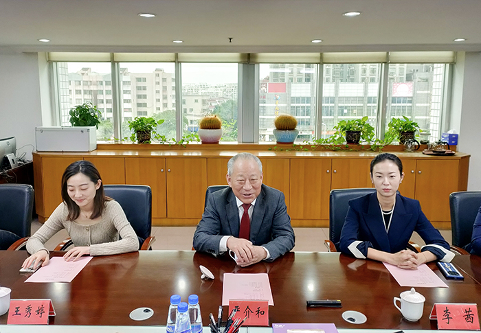 严介和理事长应邀同广东省中山市石岐街道beat365足彩工委书记劳国南会谈1.jpg